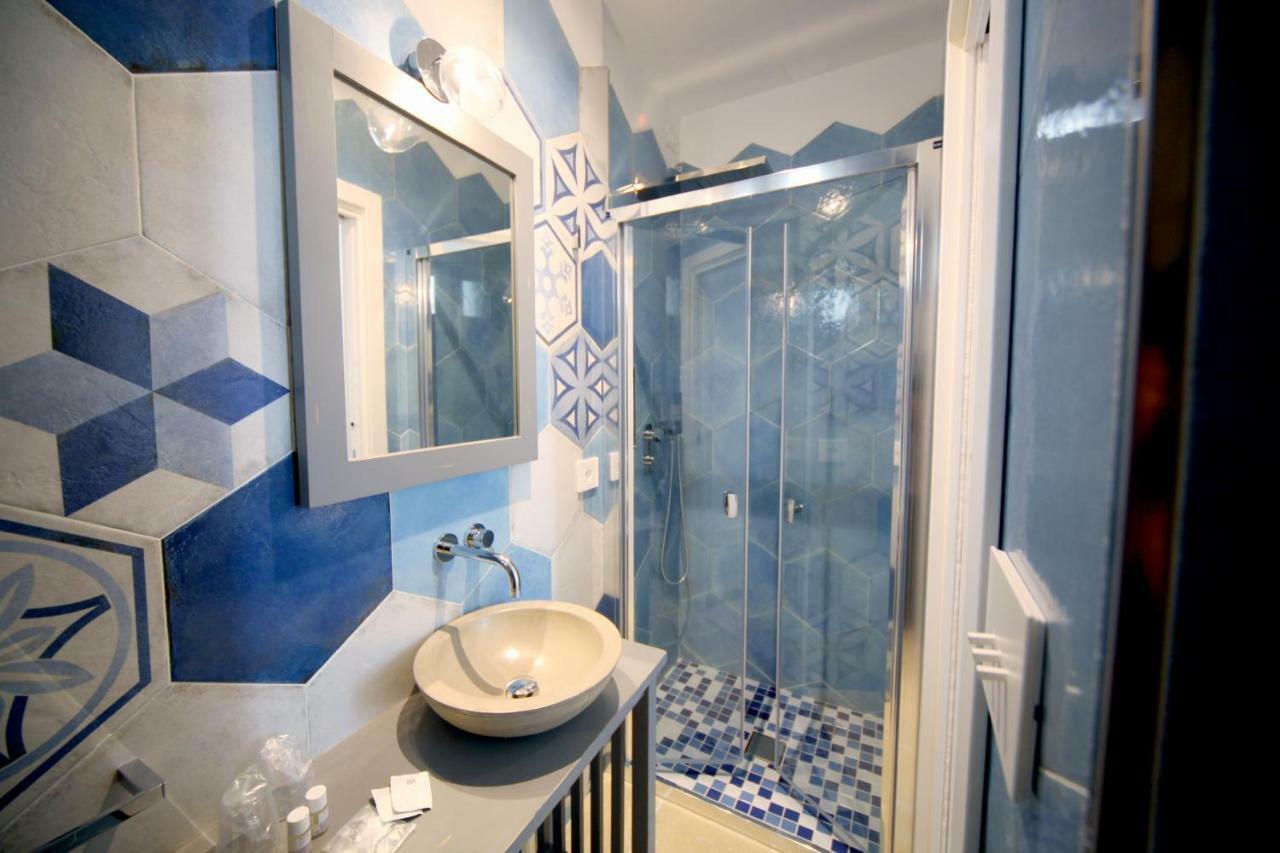 Mare Versus Luxury Suites Барлетта Екстер'єр фото
